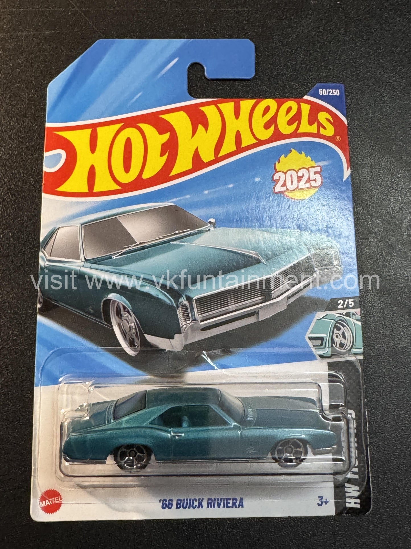 Hot Wheels 66 BUICK RIVIERA - Green