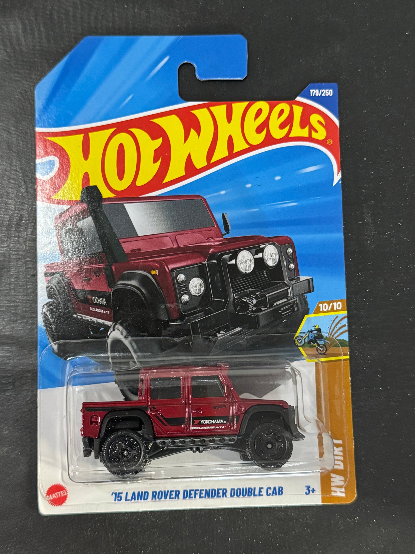 Hot Wheels 15 LAND ROVER DEFENDER DOUBLE CAB