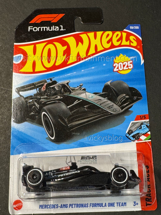 HOT WHEELS MERCEDES-AMG PETRONAS FORMULA ONE TEAM