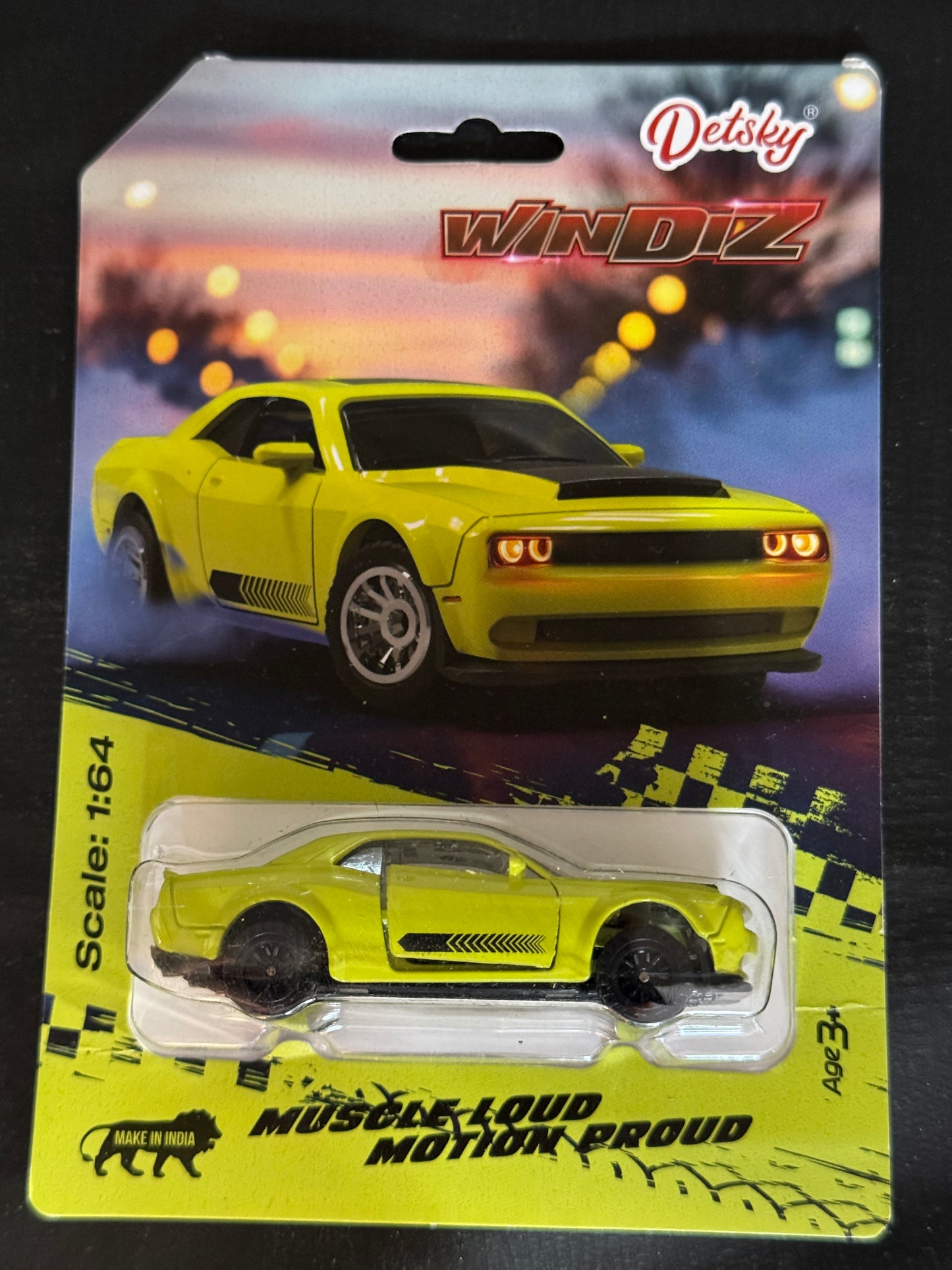 Hot Wheels  Dodge charger Lime Green - Open Door